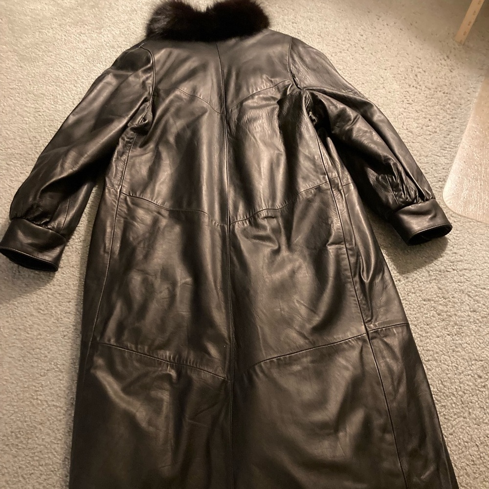 Woman’s genuine leather with fur coat - Picture 6 of 6